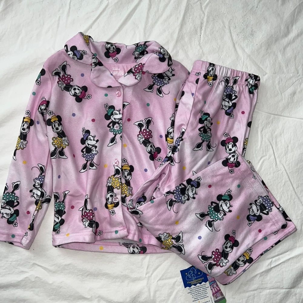 Disney . Minnie Mouse Pajamas . Girls . Sz .4 NWT. Disney .